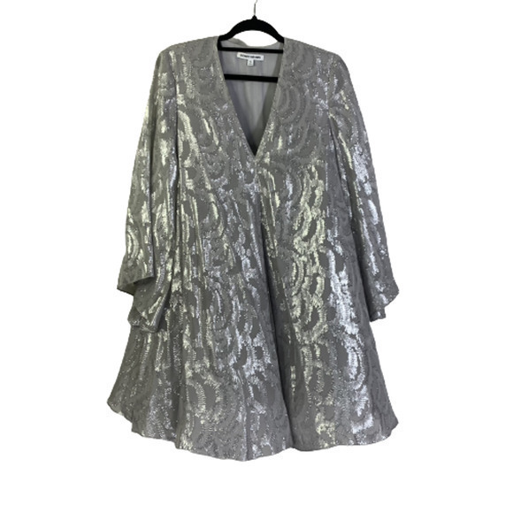 ELIZABETH AND JAMES Metallic Silver Ariel Tunic Blouse Holiday Party. - Picture 2 of 15